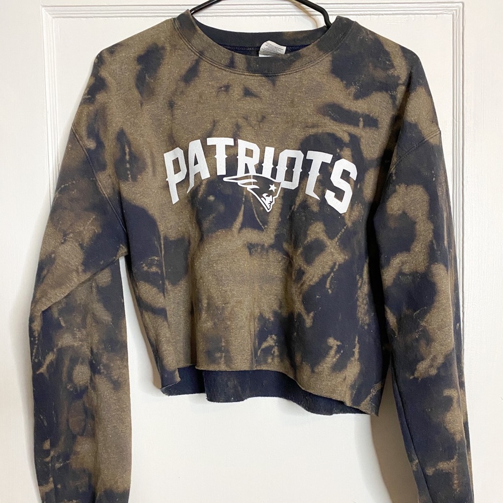 Cropped Patriots crewneck